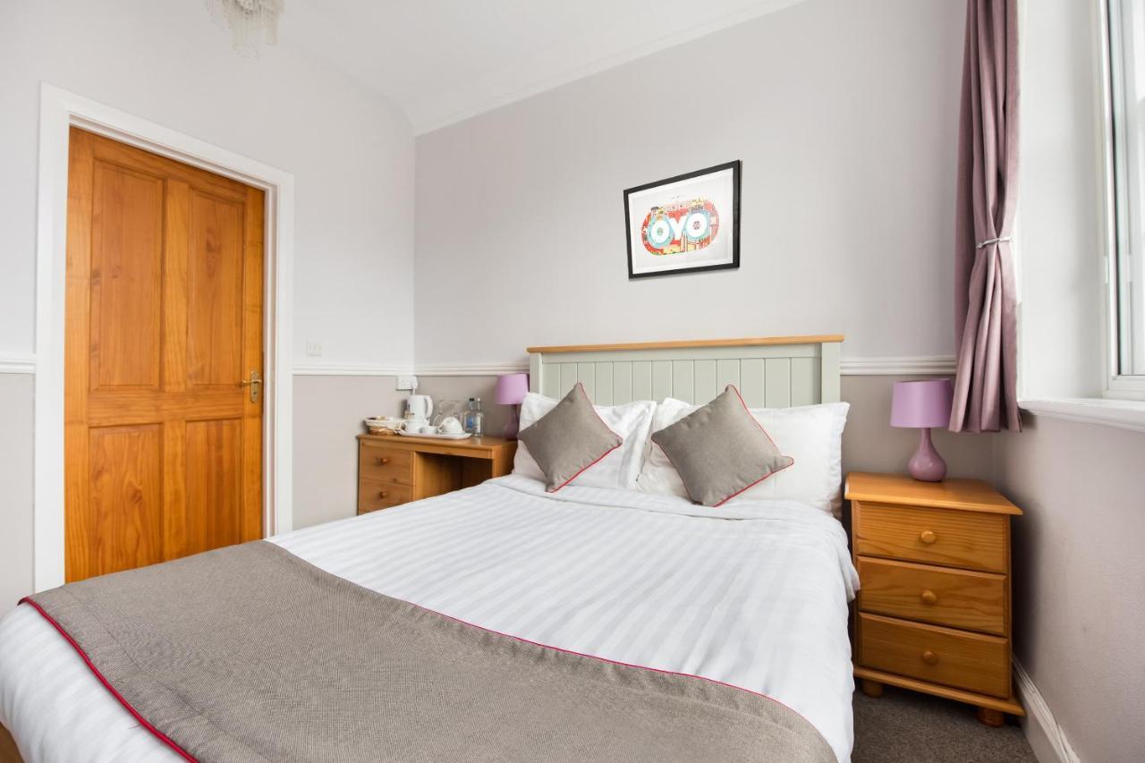 Oyo Timothy'S Hotel Tenby Kültér fotó