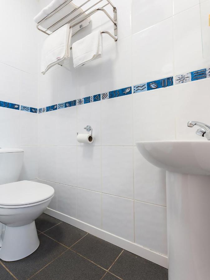 Oyo Timothy'S Hotel Tenby Kültér fotó